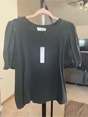 NWT Self Contrast Black Puff Sleeve Tee